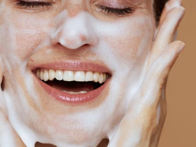 Cleasing foam cho da dầu mụn
