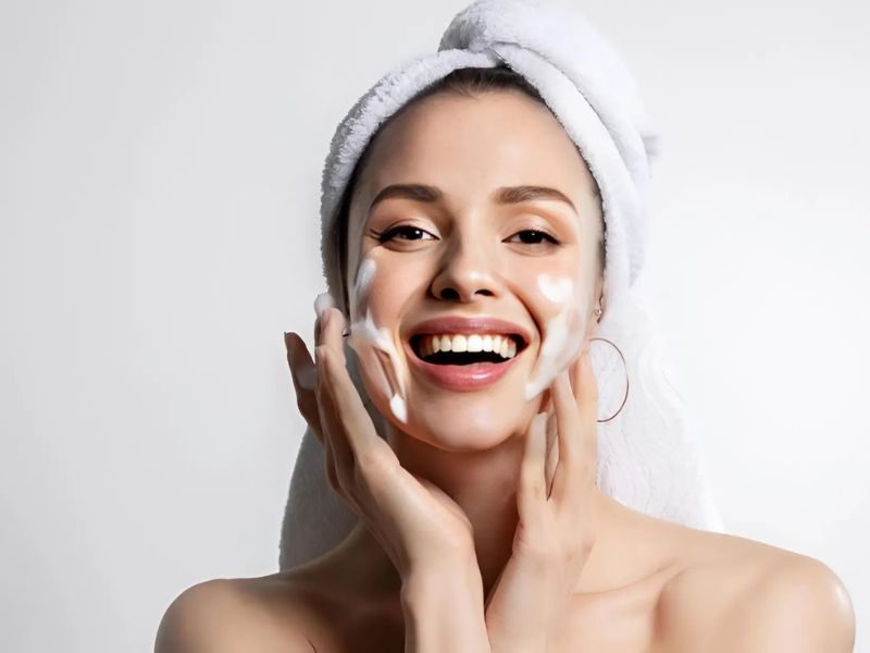sữa rửa mặt tạo bọt cleasing foam